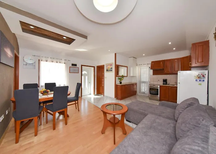 Ledinko 3 By Interhome Апартаменты *